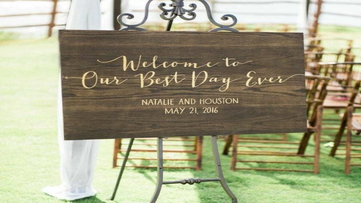 Wedding display wooden board