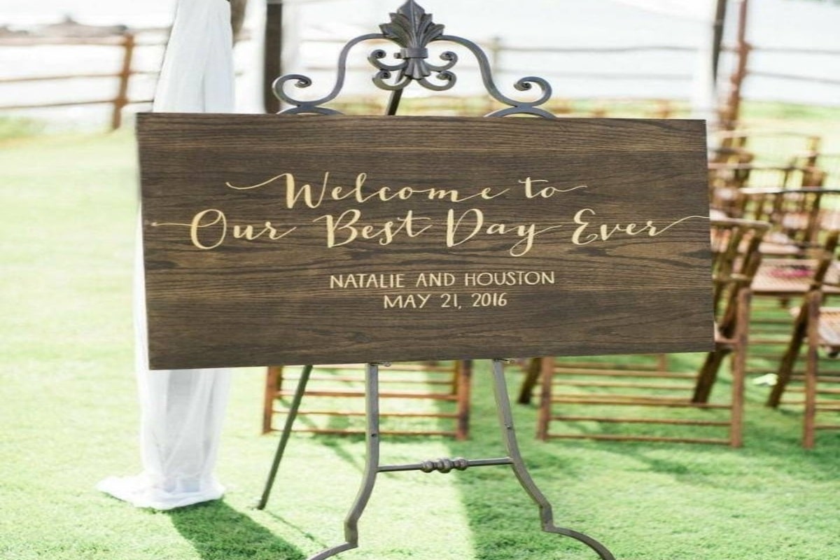 Wedding display wooden board